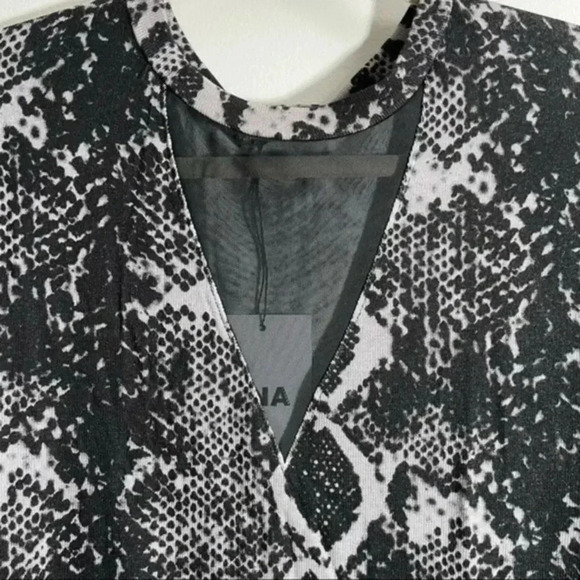 LNA Orion Python Sweatshirt Size Small - Picture 7 of 10